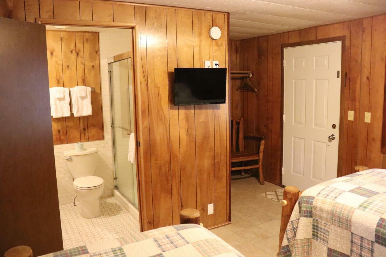 Lone Fir Resort Cougar エクステリア 写真