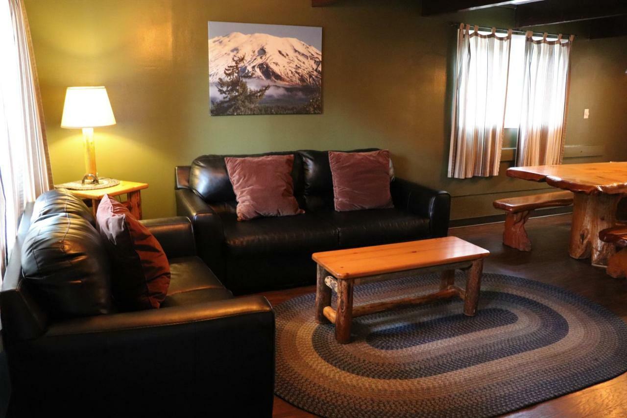 Lone Fir Resort Cougar エクステリア 写真