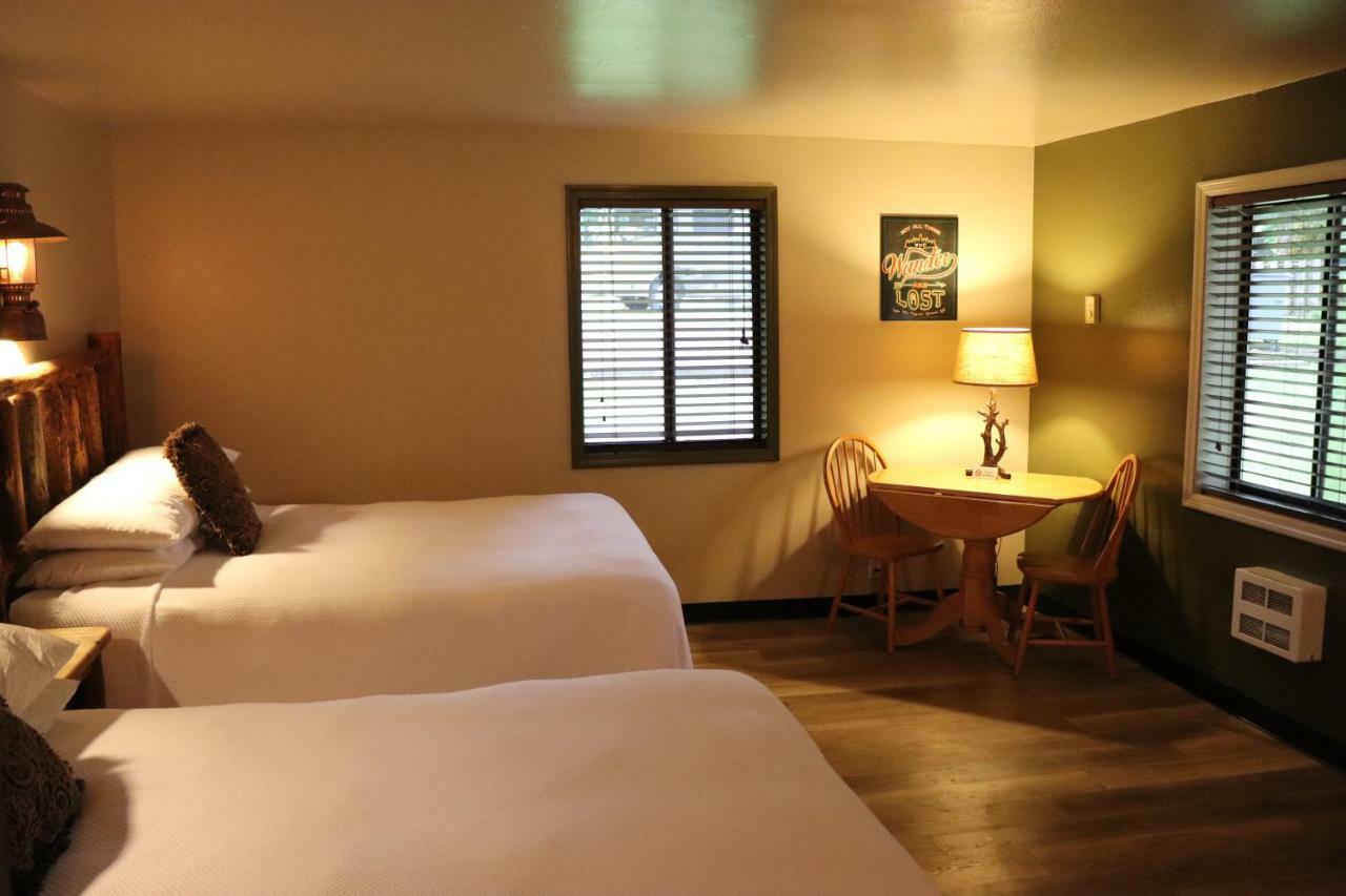 Lone Fir Resort Cougar エクステリア 写真