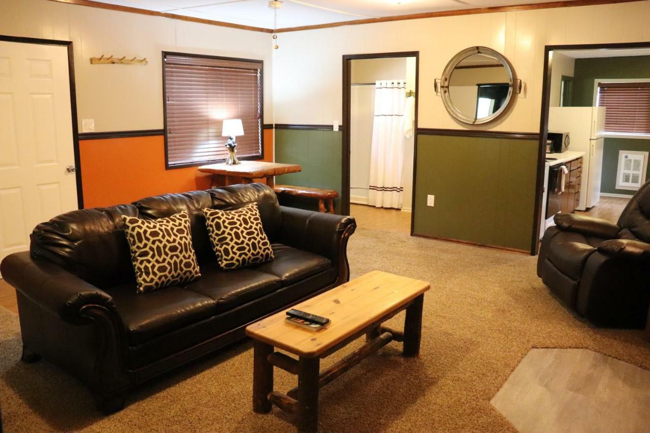 Lone Fir Resort Cougar エクステリア 写真