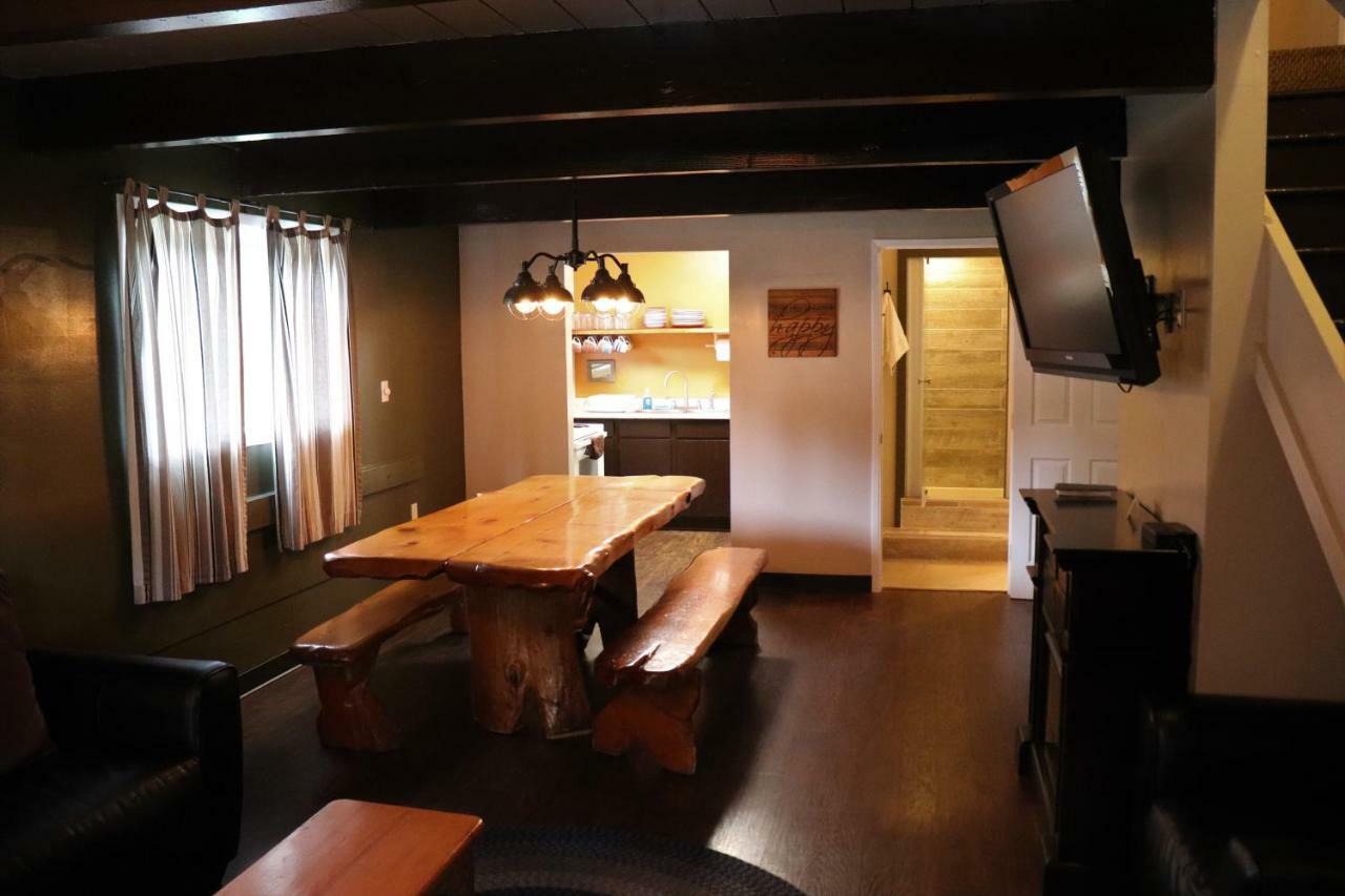 Lone Fir Resort Cougar エクステリア 写真