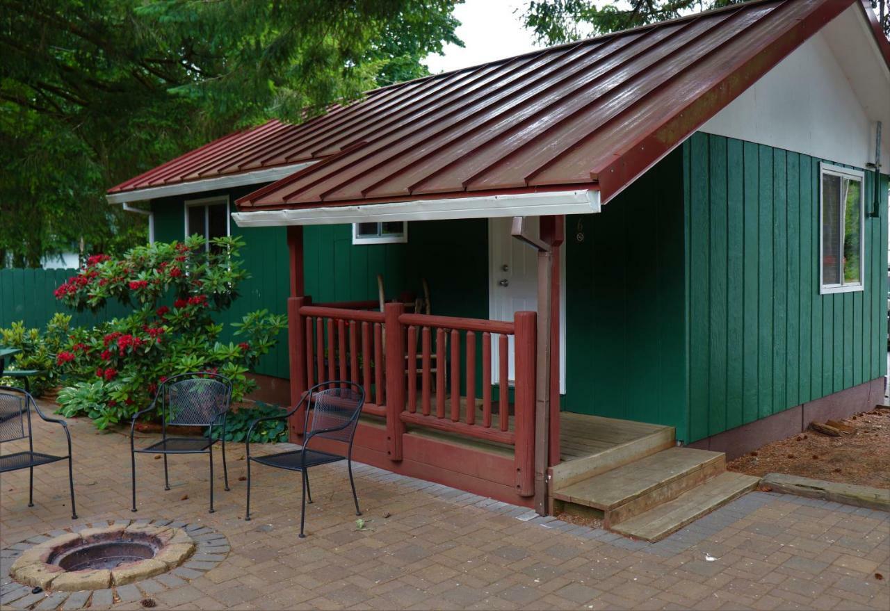 Lone Fir Resort Cougar エクステリア 写真