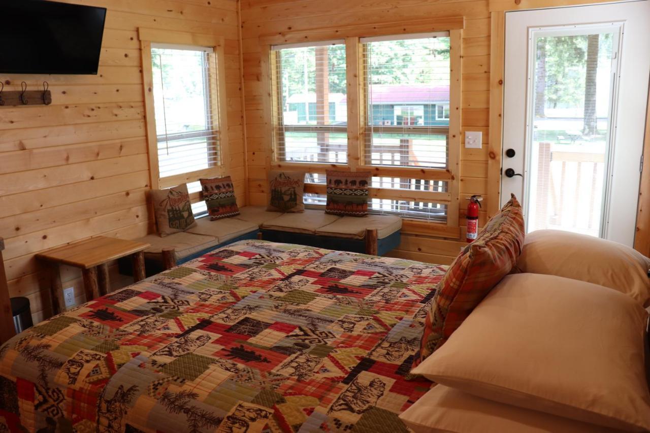 Lone Fir Resort Cougar エクステリア 写真